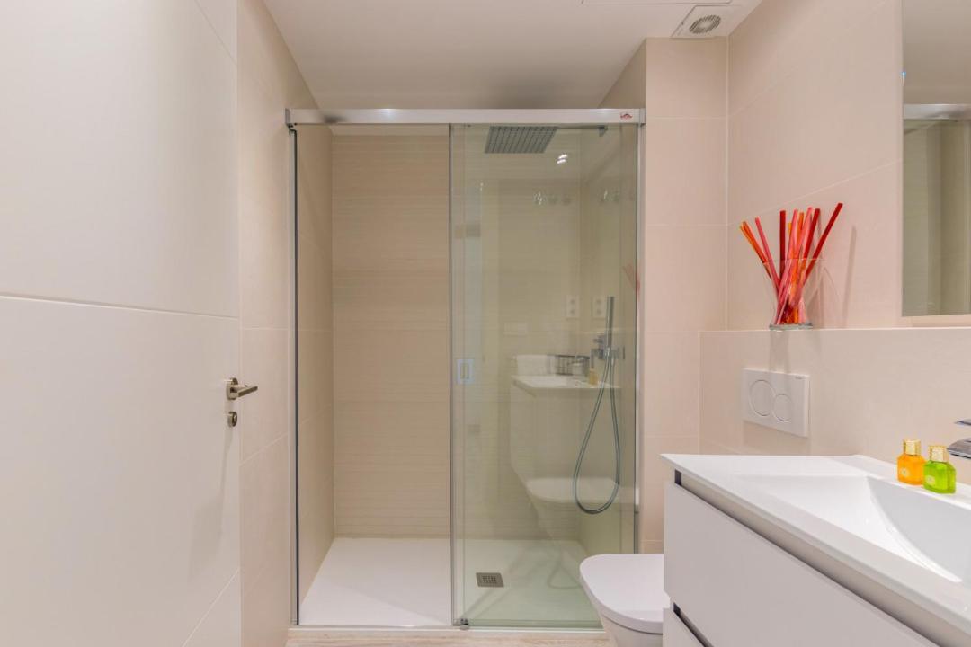Minty Stay - Modern La Merced มาลากา ภายนอก รูปภาพ